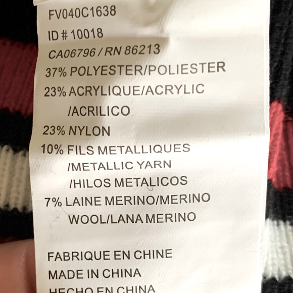 Tristan 2 piece knit cardigan and skirt suit with metallic floral print size L - Picture 16 of 16